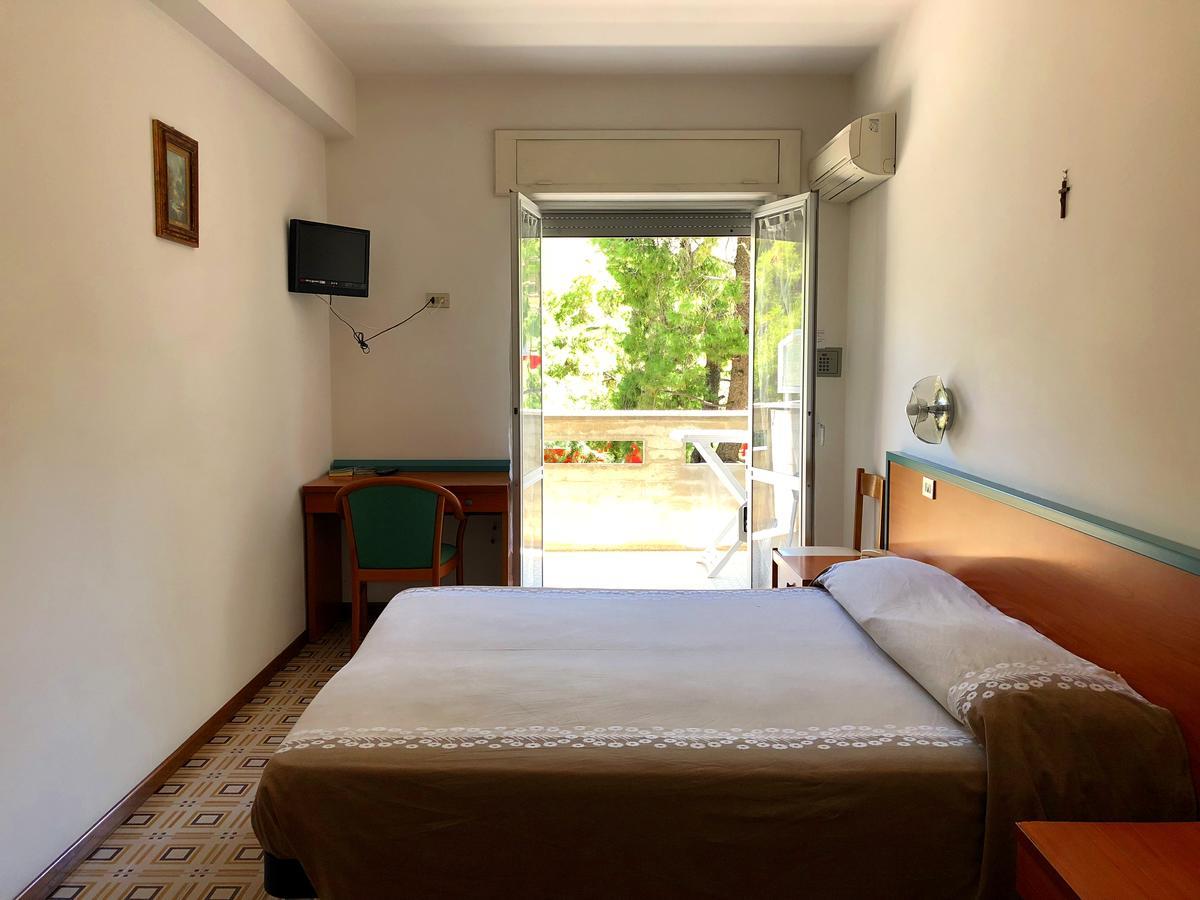 Hotel Pineta San Benedetto del Tronto Exteriér fotografie